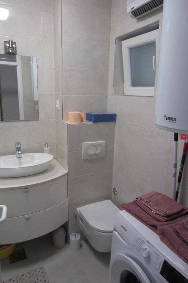 Apartman Valinor Miholascica ภายนอก รูปภาพ