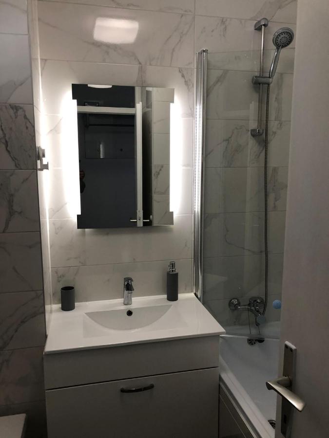 Apartman Valinor Miholascica ภายนอก รูปภาพ