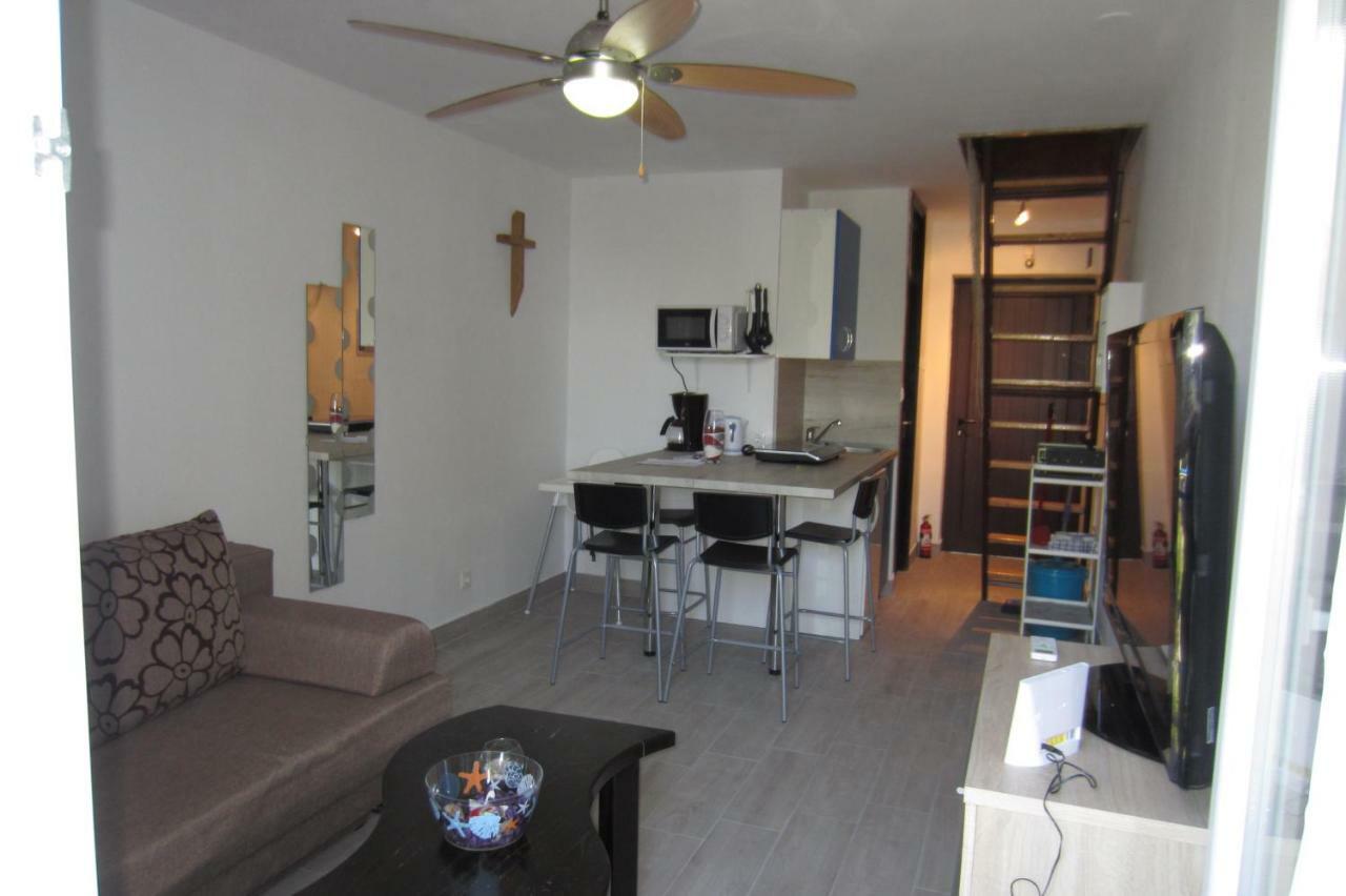 Apartman Valinor Miholascica ภายนอก รูปภาพ