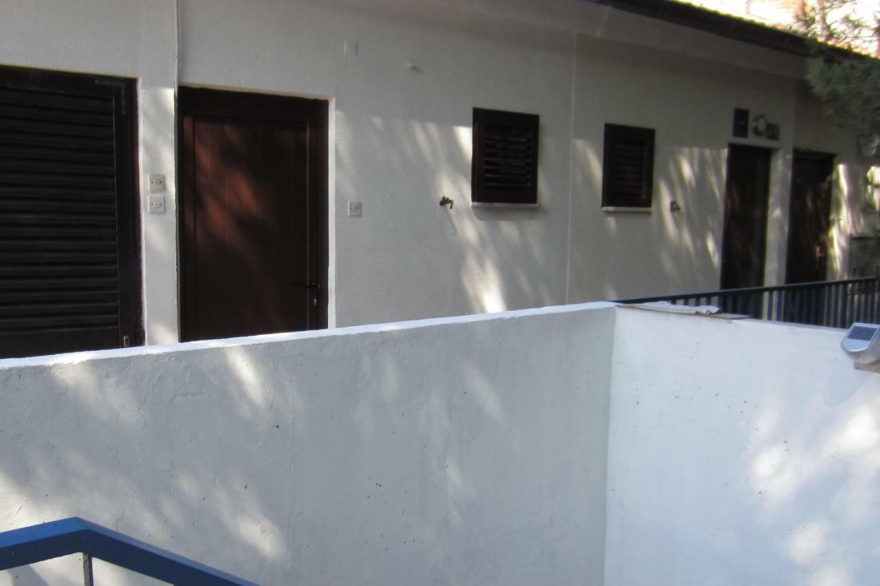 Apartman Valinor Miholascica ภายนอก รูปภาพ