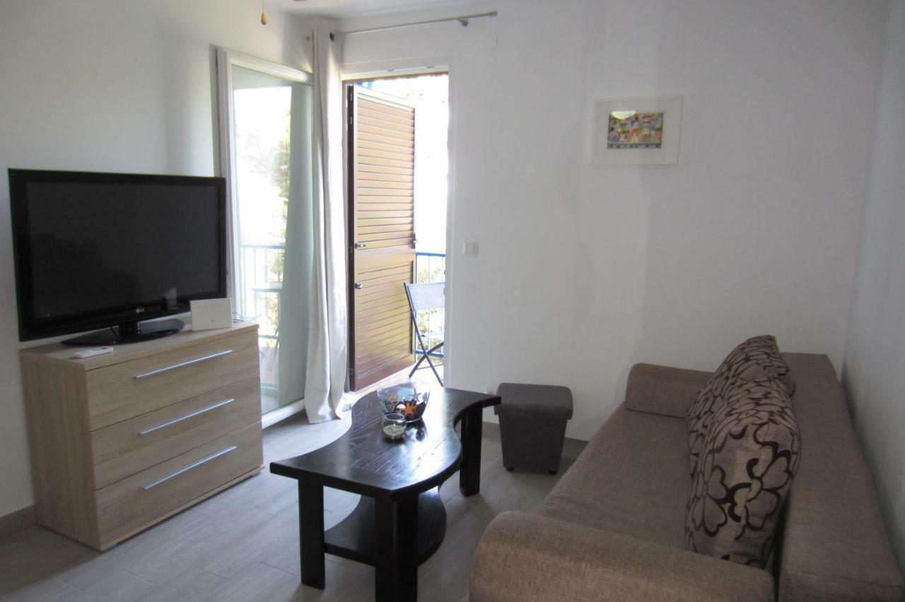 Apartman Valinor Miholascica ภายนอก รูปภาพ